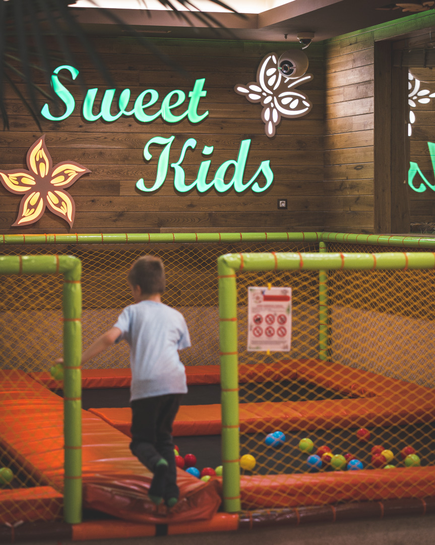 Sweet & Bar And Grill