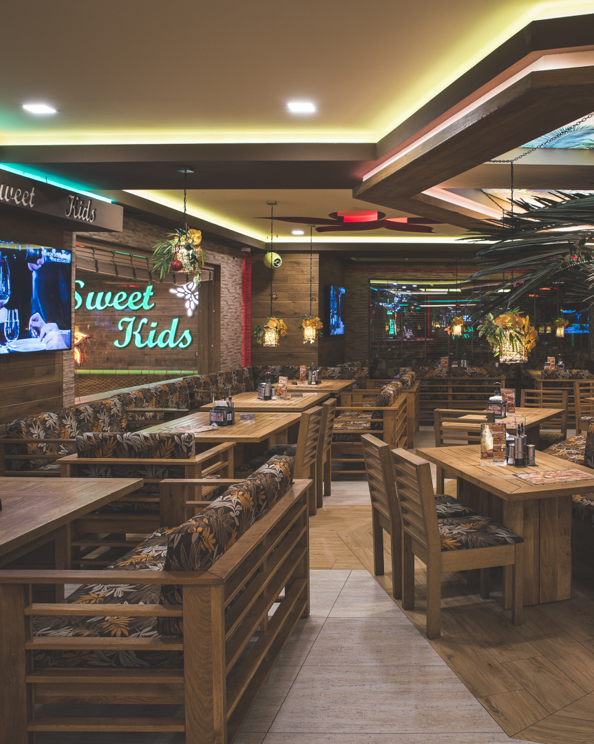 Sweet & Bar And Grill